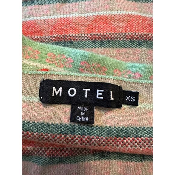 Motel Roe Crop Top in Mint String Of Strawberries Size XS - Picture 6 of 6